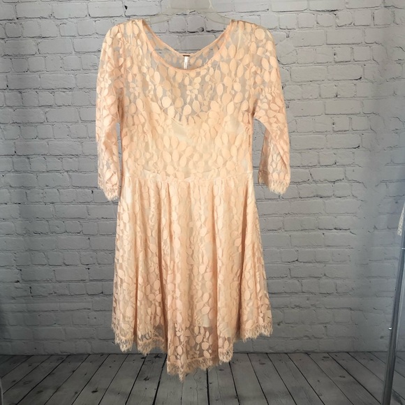 DRESS - Free People peachy blush lace overlay asymmetrical pullover dress. - Picture 2 of 16